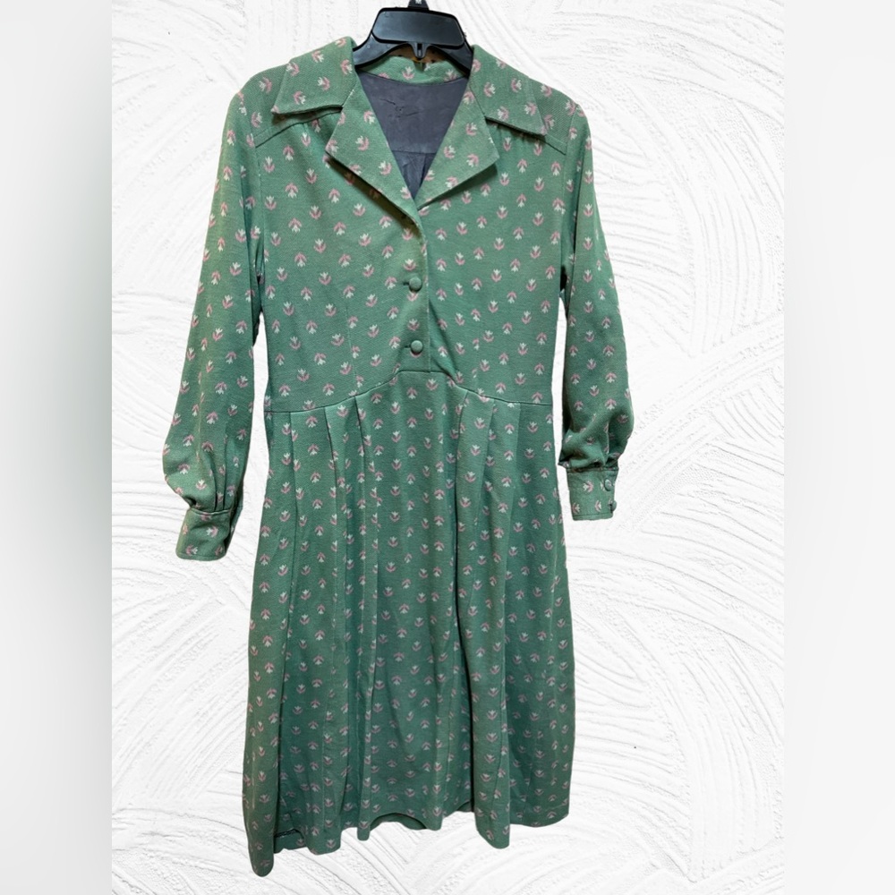 Vintage long sleeved Dress